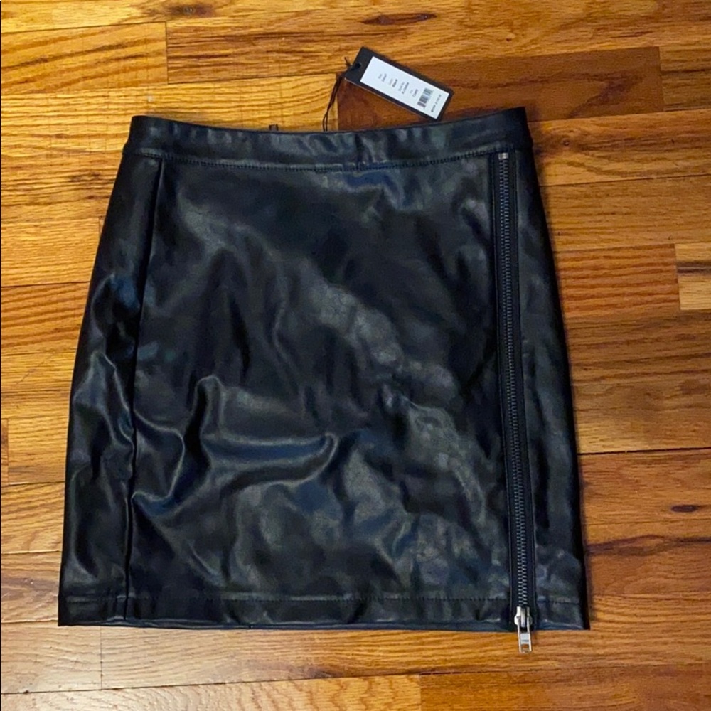 NWT Romeo + Juliet leather skirt